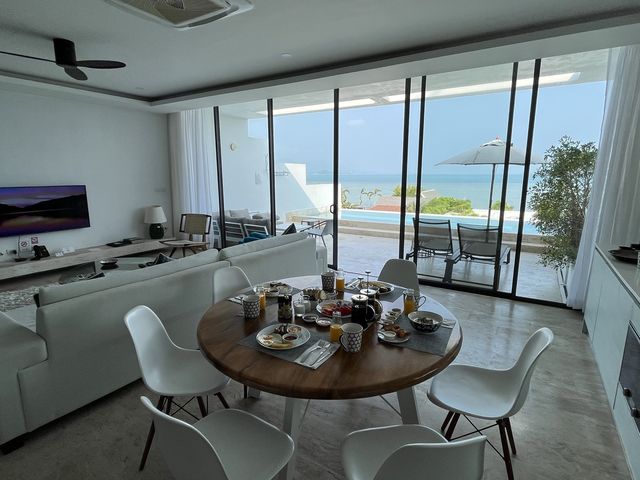 Penthouse Sea View Pool Suite with Cinema