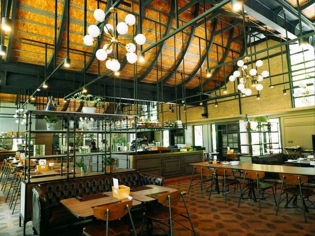 𝙏𝙝𝙚 𝙁𝙖𝙗𝙡𝙚 𝙁𝙚𝙖𝙨𝙩 𝙆𝙝𝙖𝙤 𝙔𝙖𝙞 ร้านอาหารบรรยากาศดี