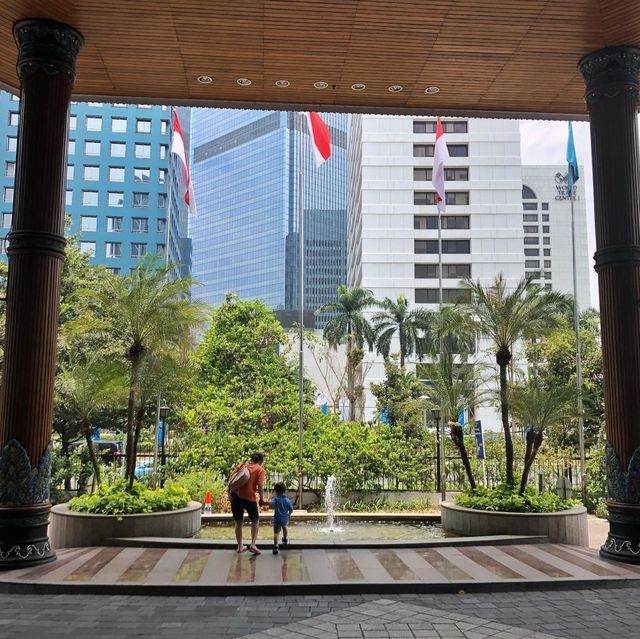 Le Meridien Jakarta - luxury await in central