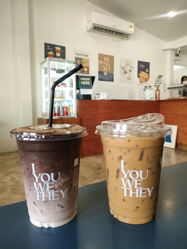 i.you.we.they café &bar