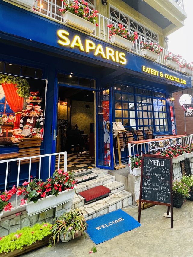 Saparis Eatery & Cocktail Bar
