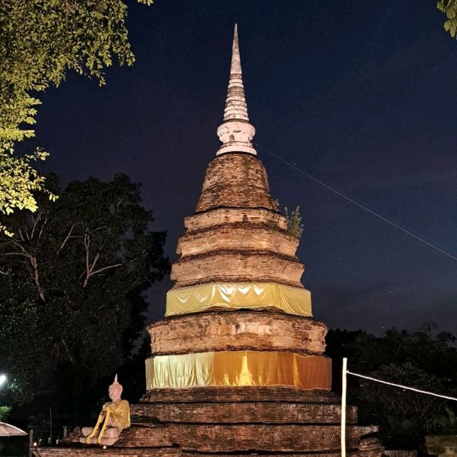 วัดพระธาตุหมื่นครื้น  ลำปาง