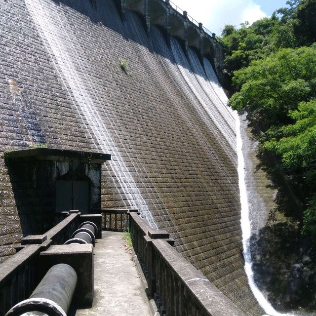 由香港仔郊野公園慢步行止姻緣石