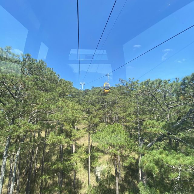 Cable car at Robin Hill, Dalat 