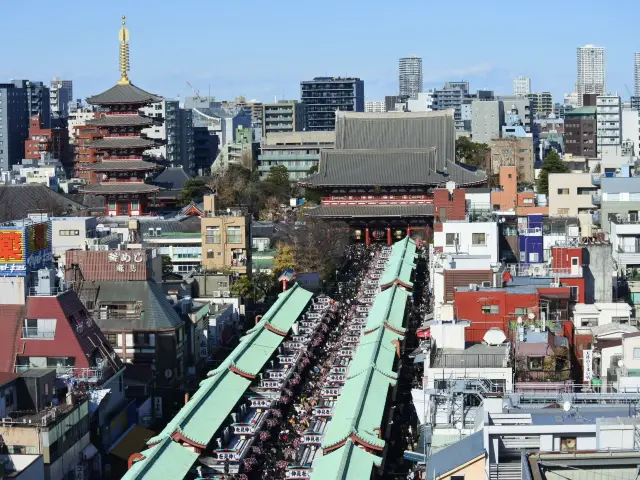 東京・浅草。ぶらり東京散策『浅草寺』