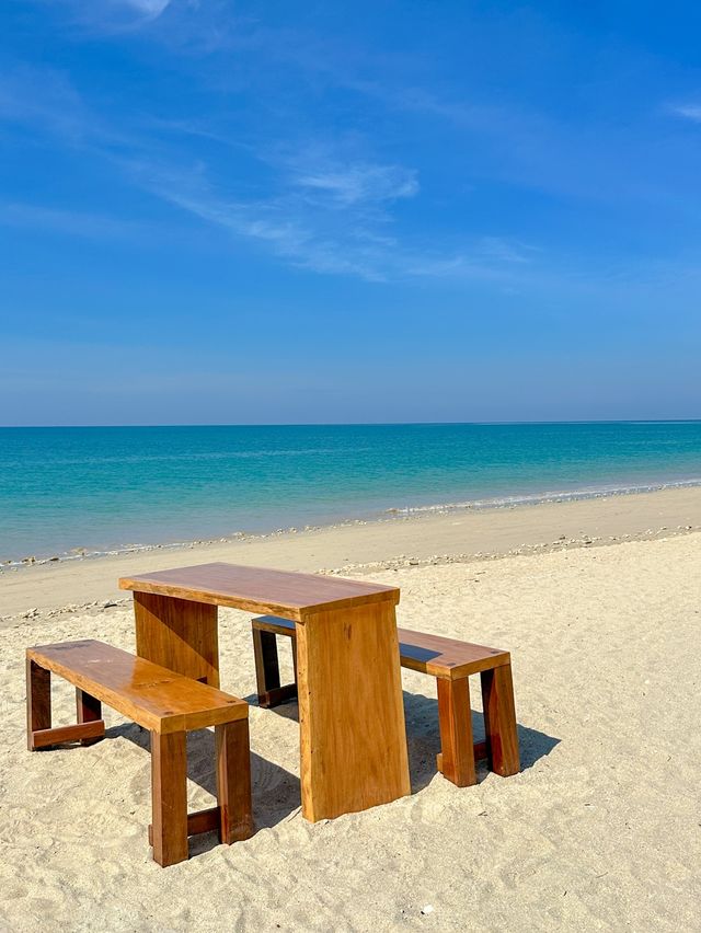꿈꾸던 바다 풍경, 카오락의 방삭 비치⛱️