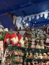 12월 25일에만 문을 닫는 크리스마스 마켓, “La Boutique de Noël de Québec”