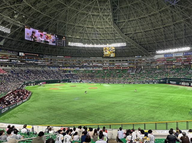 福岡・百道浜。『福岡PayPayドーム』で野球観戦。