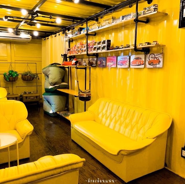 คาเฟ่คุมโทน @MINIBOX Café