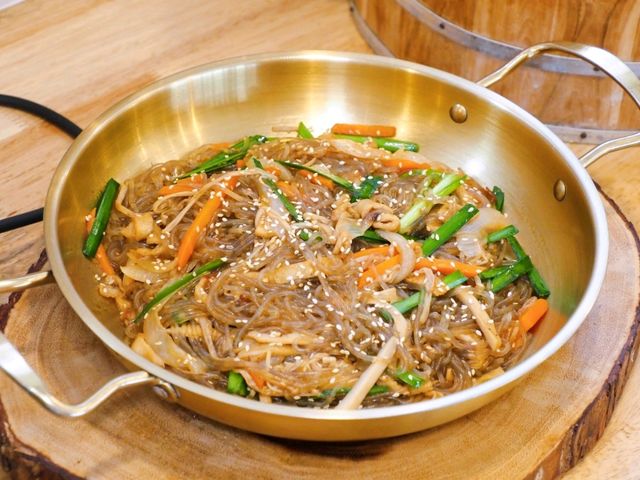 🥢😍 บอกต่อความอร่อยฟินกับบุฟเฟ่ต์ต๊อกเกาหลี