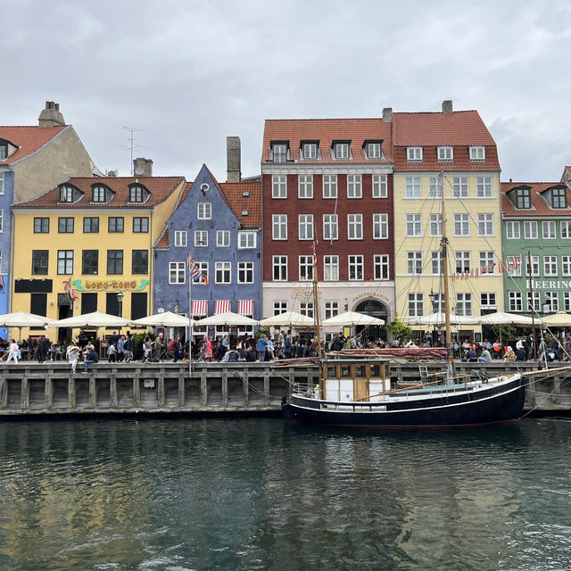 Hey, and Hey, it’s Nyhavn🇩🇰.
