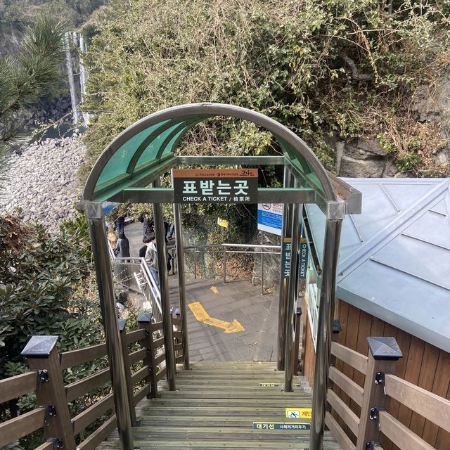 제주 서귀포 필수 관광코스, 정방폭포 💦