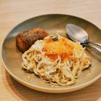 Cafe ศิลปะ ย่านอโศก กับ Upon the moon 🌙