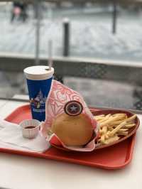 SHANGHAI DISNEYLAND