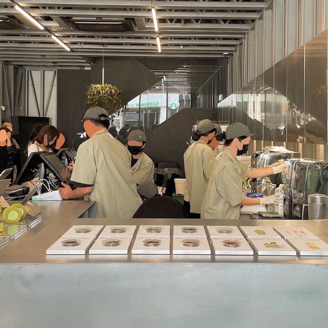 臺北市OsULLOC咖啡店：抹茶和蛋糕美味