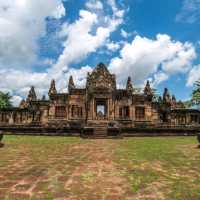 ปราสาทเมืองต่ำ 