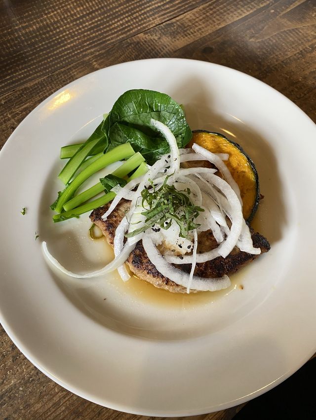 健康的！野菜とハンバーグのイヌイット