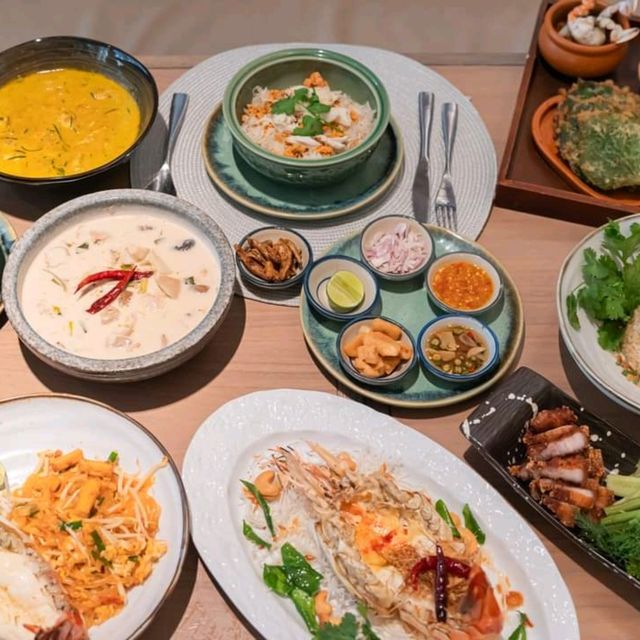 NAVA Restaurant เมนูไทยแท้สูตรโบราณ ชิลริมแม่น้ำ