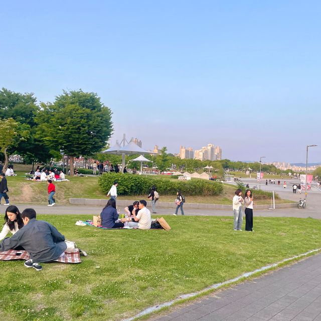 노을지는 한강 데이트