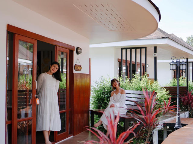 🛖 นอนห้องพักสไตล์มัลดีฟที่ Lake Heaven Resort