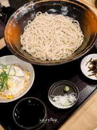 โซบะชามยักษ์ที่ Azuma Soba Restaurant