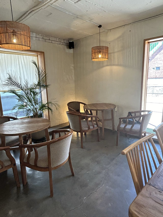 韓国で南国気分が味わえる？！🌴望遠にオシャレカフェ✨