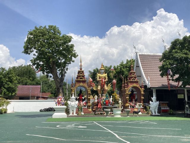 “ไหว้ท้าวเวสสุวรรณ” วัดสันทรายต้นกอก 