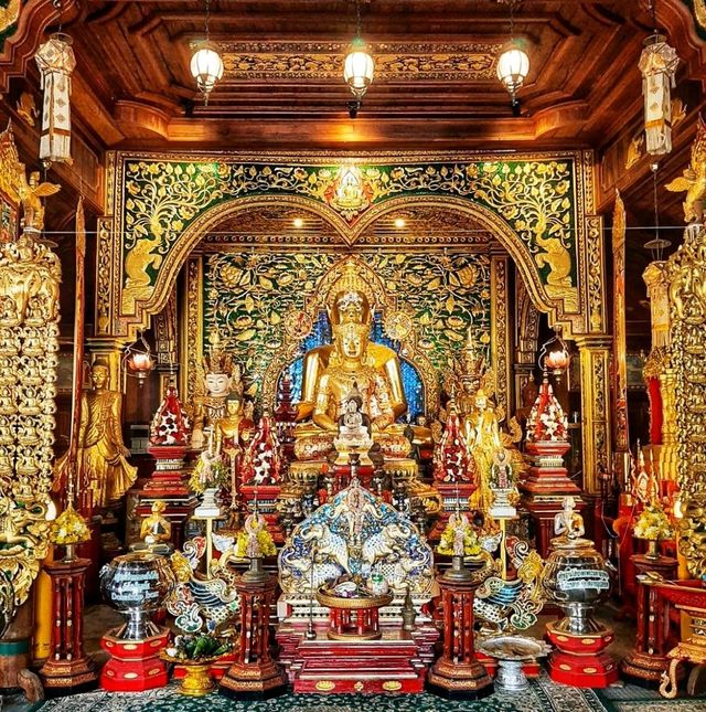 วัดมิ่งเมือง กราบสักการะหลวงพ่อพระศรีมิ่งเมือง