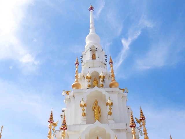 เที่ยววัดกรอกยายชา
