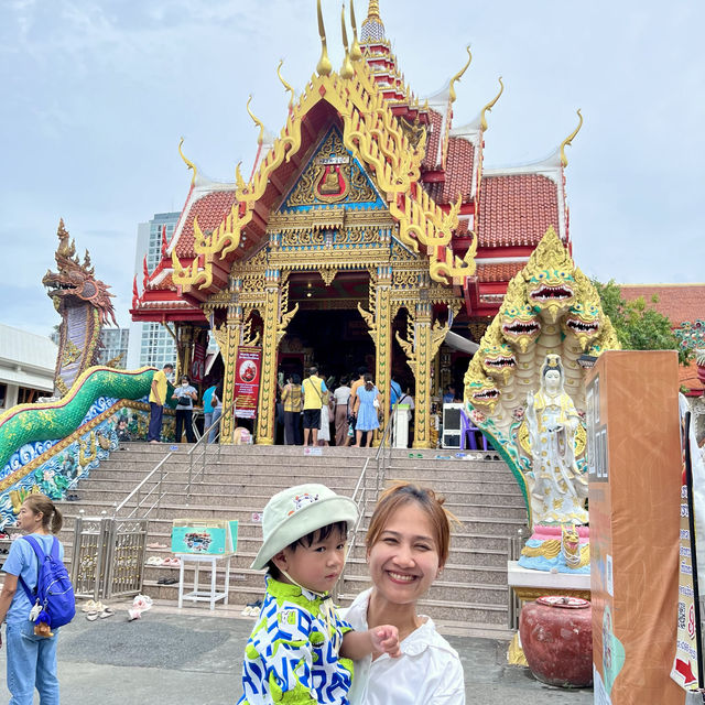 วัดนาคปรก เขตภาษีเจริญ กรุงเทพฯ 