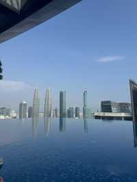 マレーシアにあるインフィニティプール付きホテル🏨