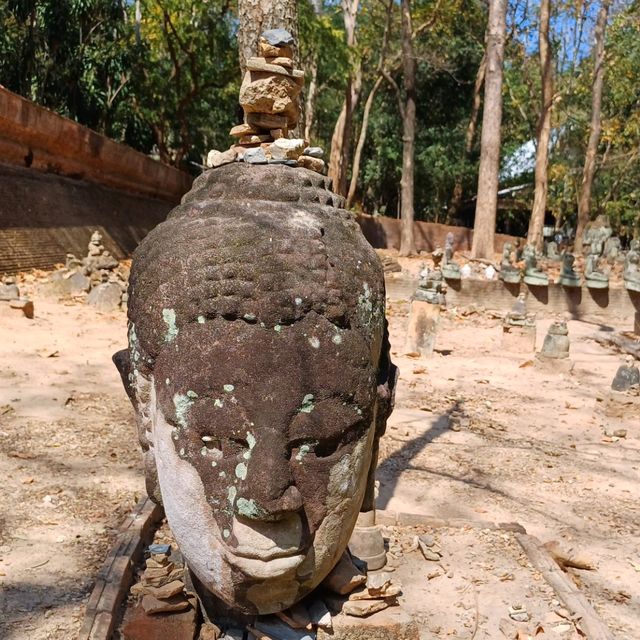 清邁烏懞寺:泰國最神秘的森林隧道寺廟