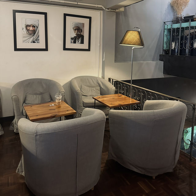 ร้านกาแฟใจกลางเมืองตรังดีไซน์เก๋ GRAY 18 CAFE’