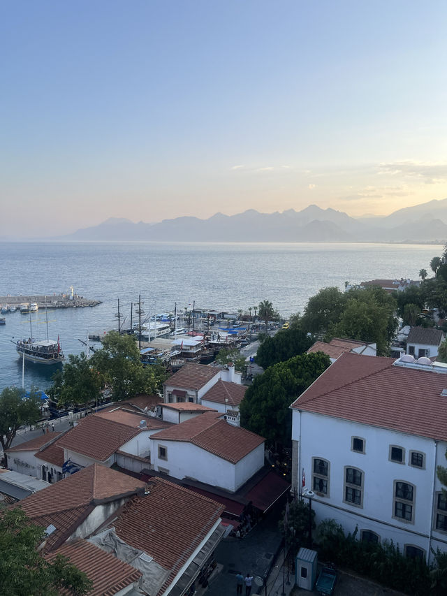 最舒服的安塔利亞老城海濱港口：卡萊奇🇹🇷🌊🌅