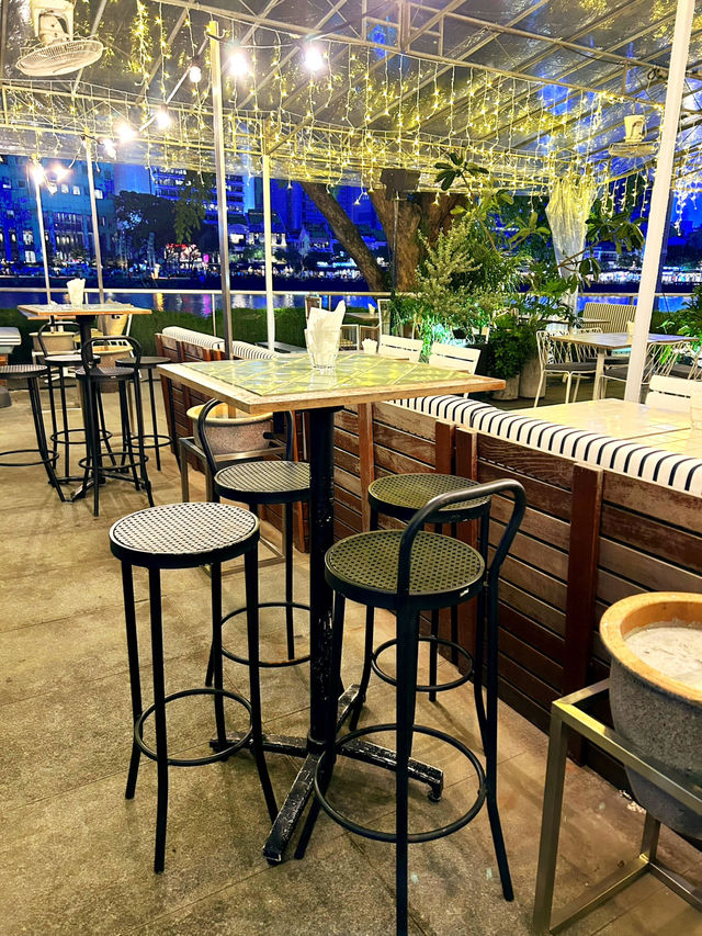 Great Evening at Prive ACM Waterfront Bars 