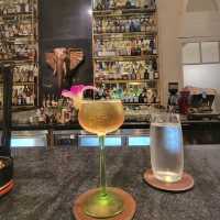 金邊萊佛士 Elephant Bar，世界30大酒吧