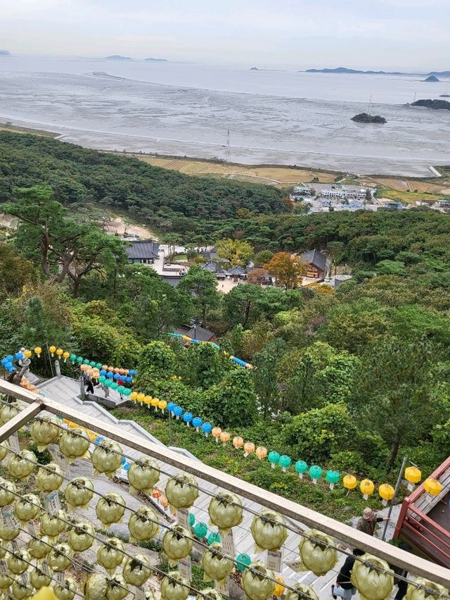 서해바다를 완벽하게 조망하는 강화군 보문사