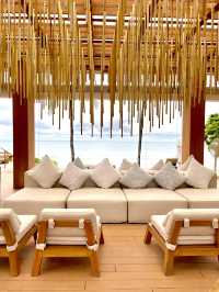 คาเฟ่ริมทะเลที่ Salt Society Samui