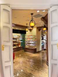 Disney Store ชิบูยะมีอะไรบ้าง ไปดูกัน!