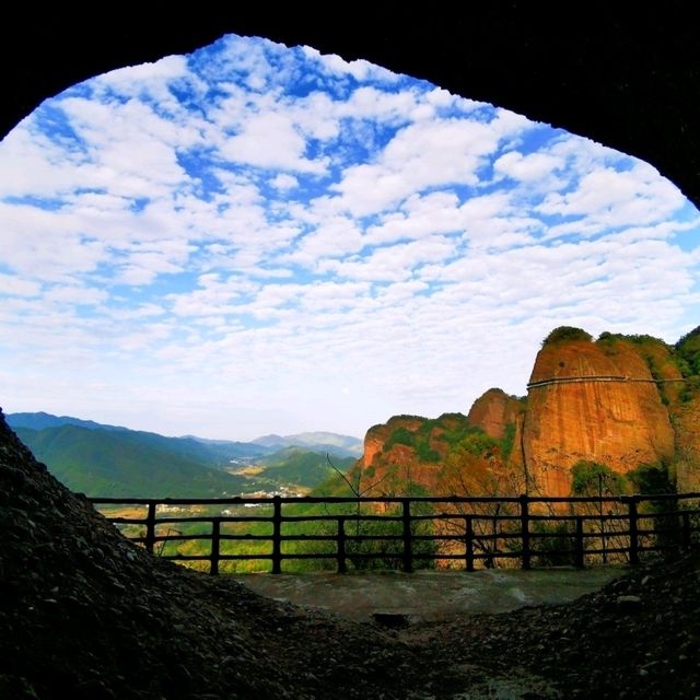龍南武當山
