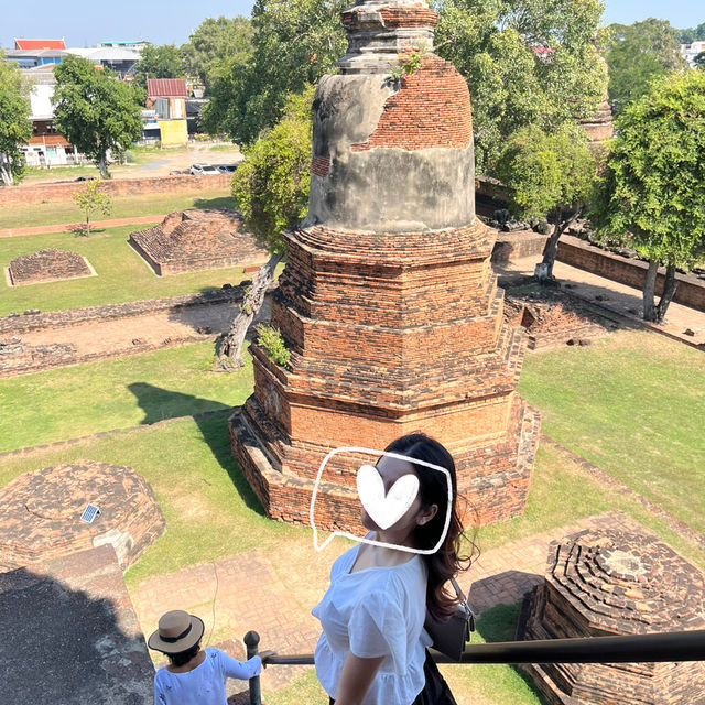 วัดราชบูรณะ จังหวัดอยุธยา: อัญมณีแห่งเมืองเก่า✨