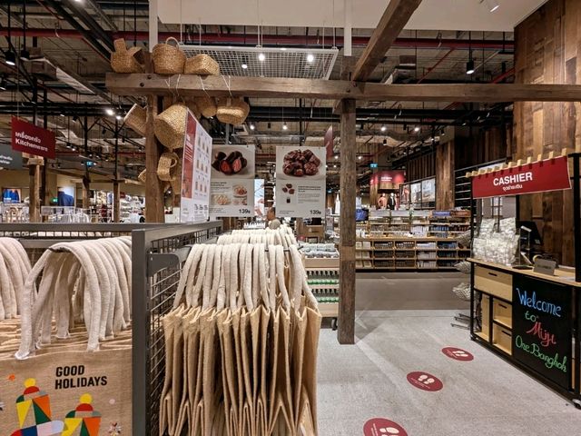泰國最大間的無印良品開箱：Muji One Bangkok