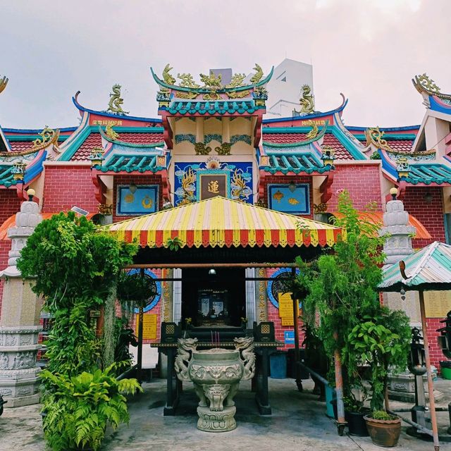 泰國合艾著名華人文化歷史古跡寺廟:蓮花閣，適合拍照📸打卡祈福