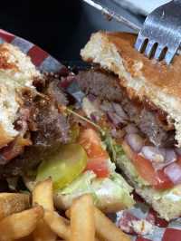 Great Lunch at The Mantle🍔