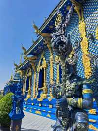พาเที่ยววัดสีน้ำเงิน