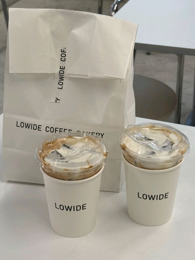 🥐🍖서울숲 카페 | LOWIDE 서울숲점
