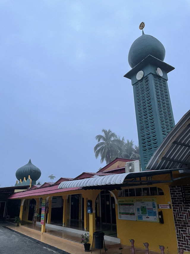 The calmness of the early morning in Kampung Kalai