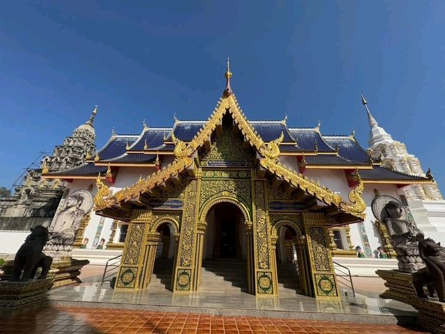 清邁藍廟 Wat Ban Den，從山中小廟變身為清邁最大的寺廟群