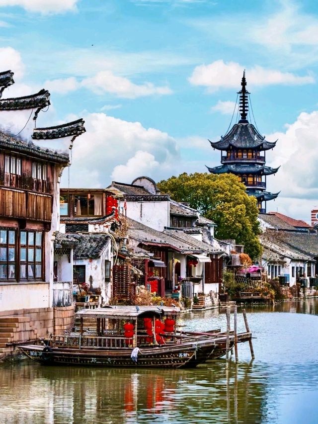 Explore the Historical Charm of Zhenze Ancient Town