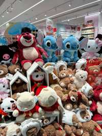 Shopping at Miniso